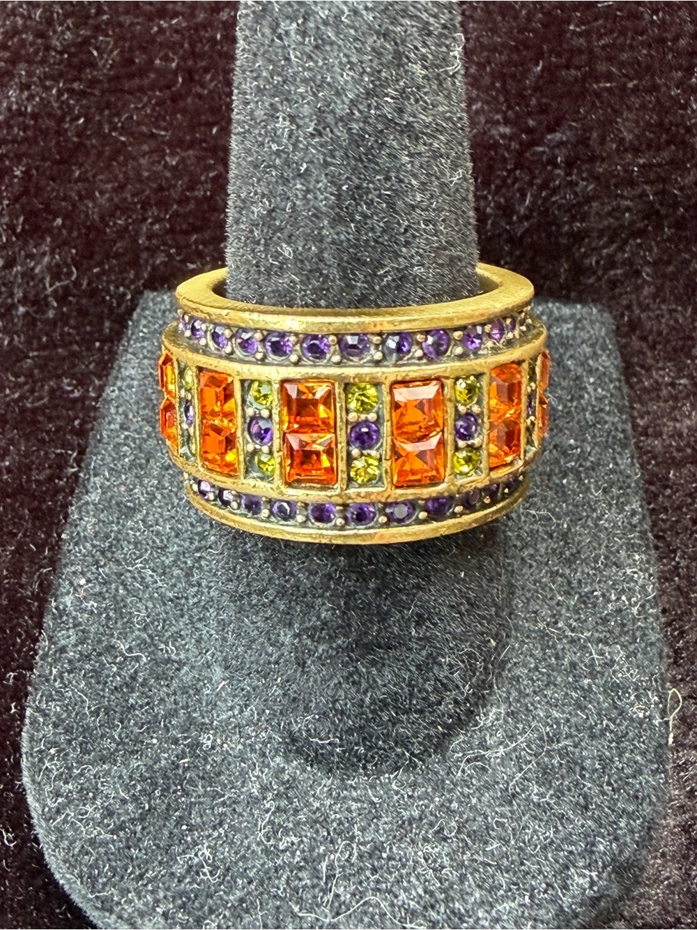 Heidi Daus "Vintage Passion" Crystal Band Ring. *Size 7